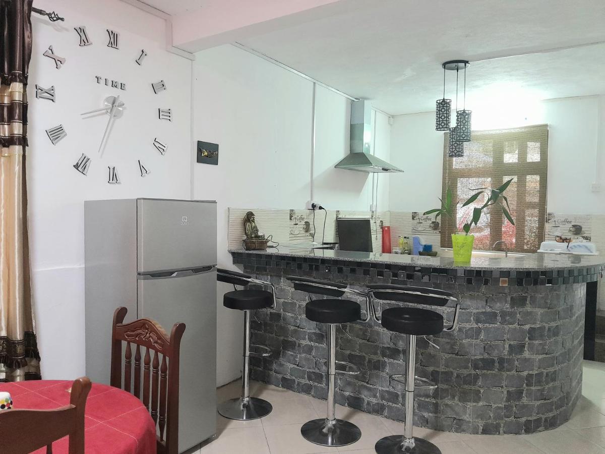 Beautiful Affordable House - 5 Minutes From The Airport And 12 Minutes To Blue Bay Beach Mon Tresor Eksteriør billede