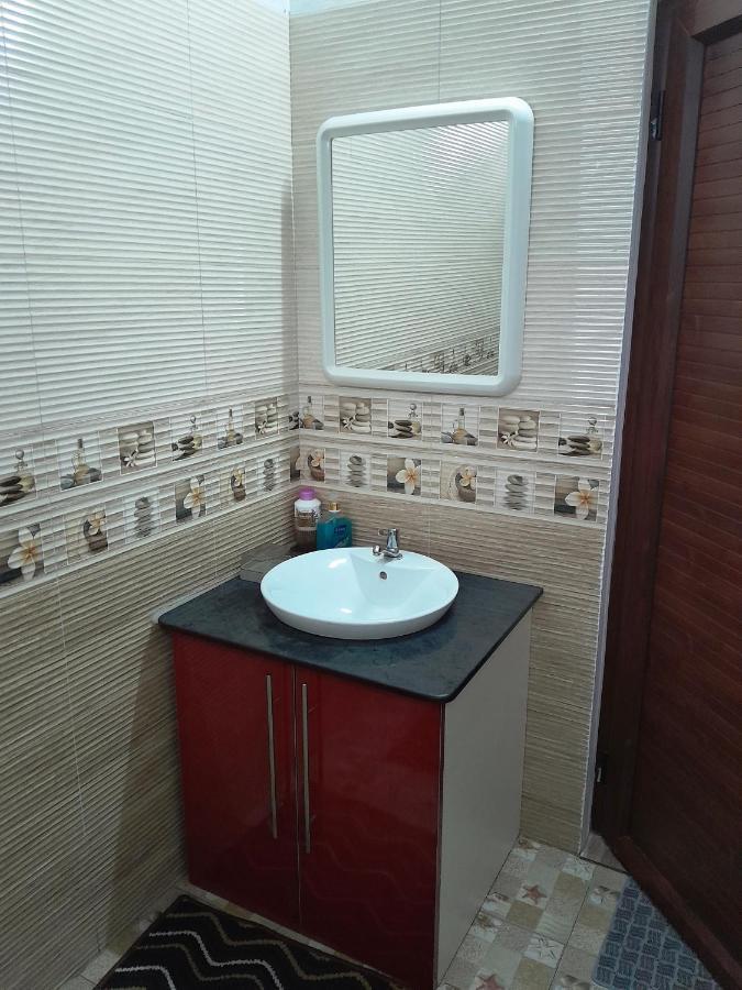 Beautiful Affordable House - 5 Minutes From The Airport And 12 Minutes To Blue Bay Beach Mon Tresor Eksteriør billede