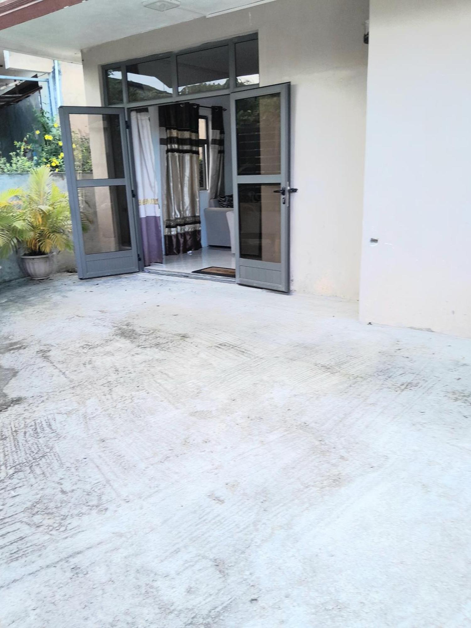 Beautiful Affordable House - 5 Minutes From The Airport And 12 Minutes To Blue Bay Beach Mon Tresor Eksteriør billede